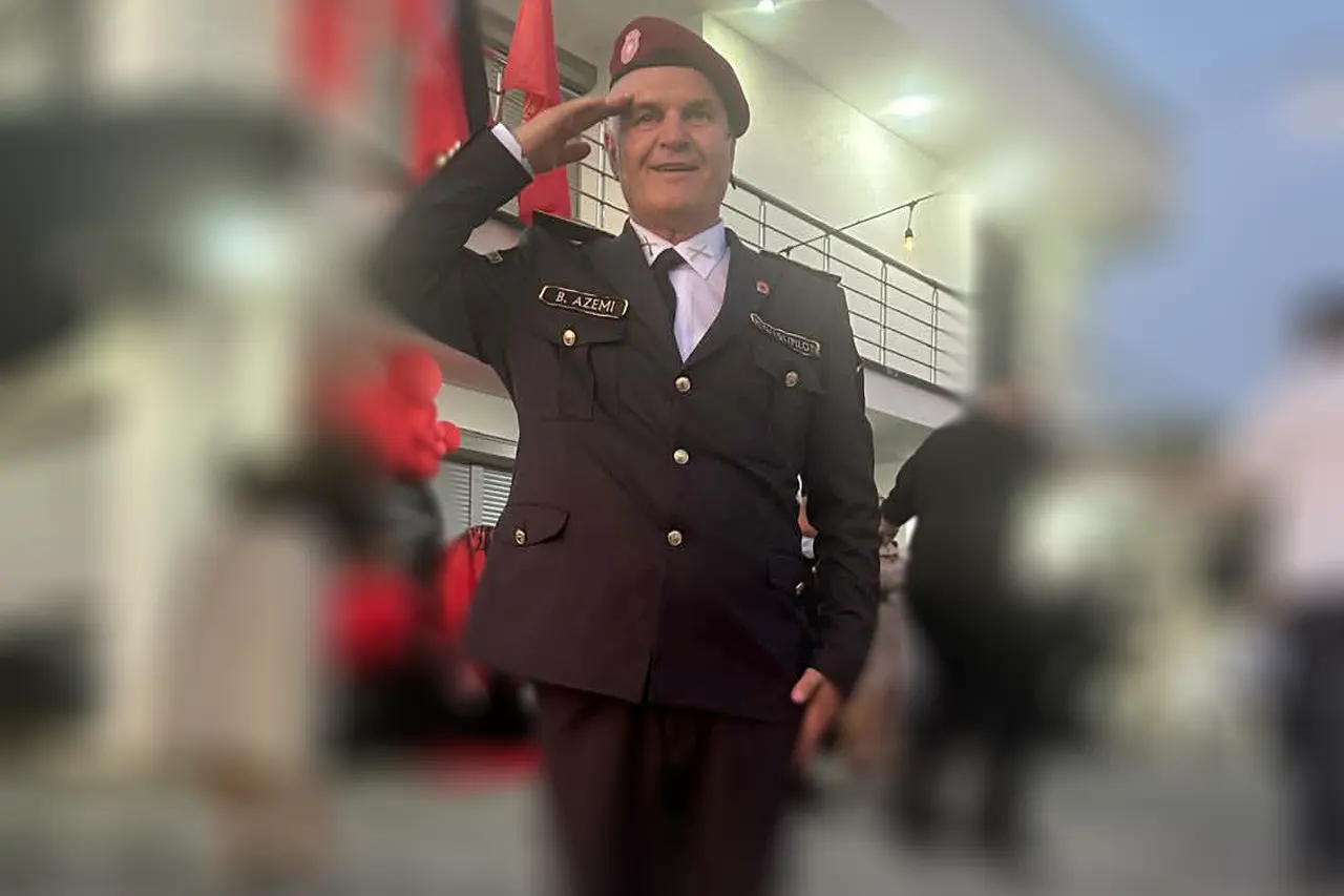Veterani i UÇK-së, Bajram Azemi, pensionohet pas një karriere të gjatë në shërbim të qytetarëve