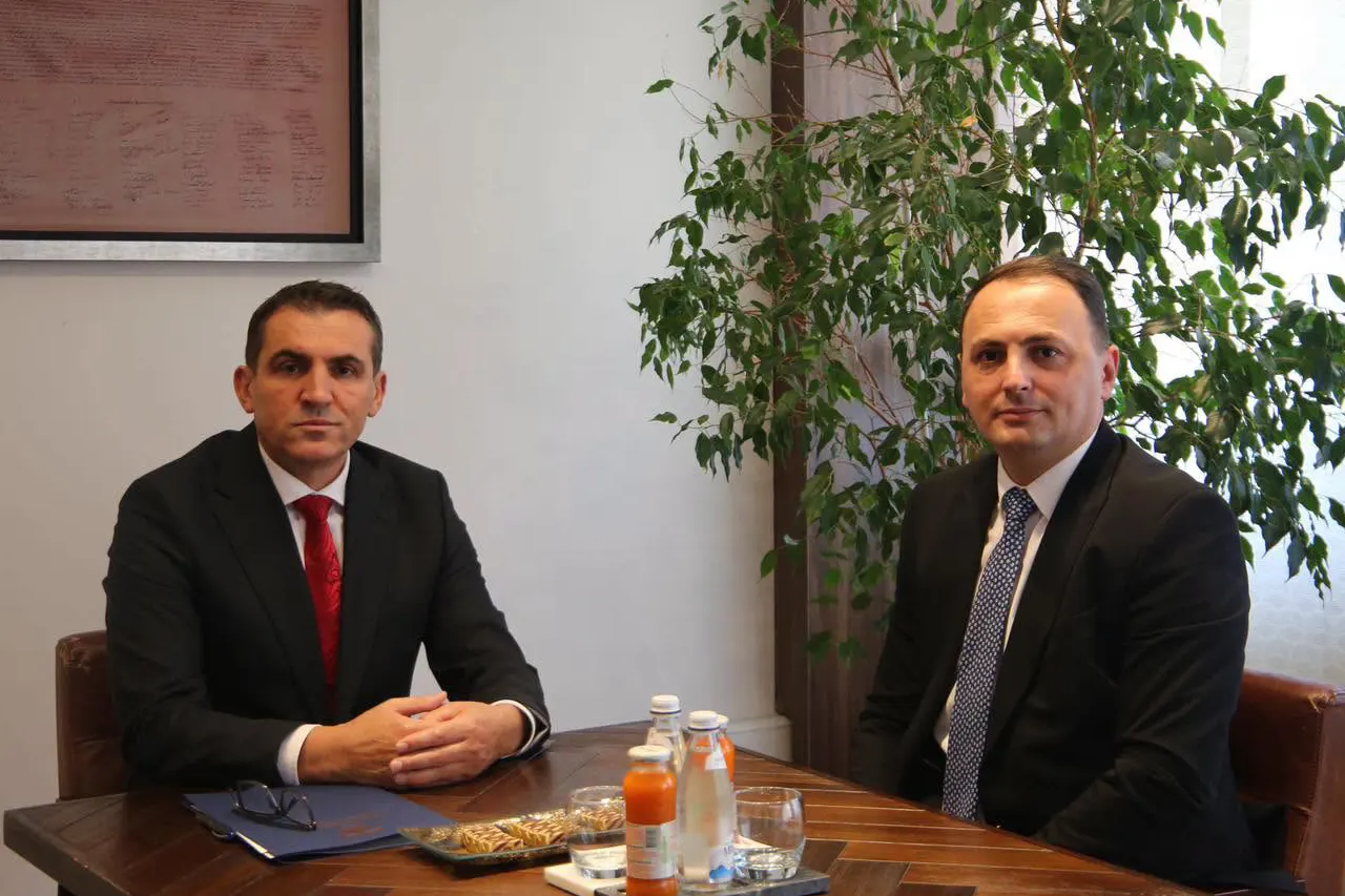 Kryeprokurori i Shtetit priti në takim drejtorin e AKI-së