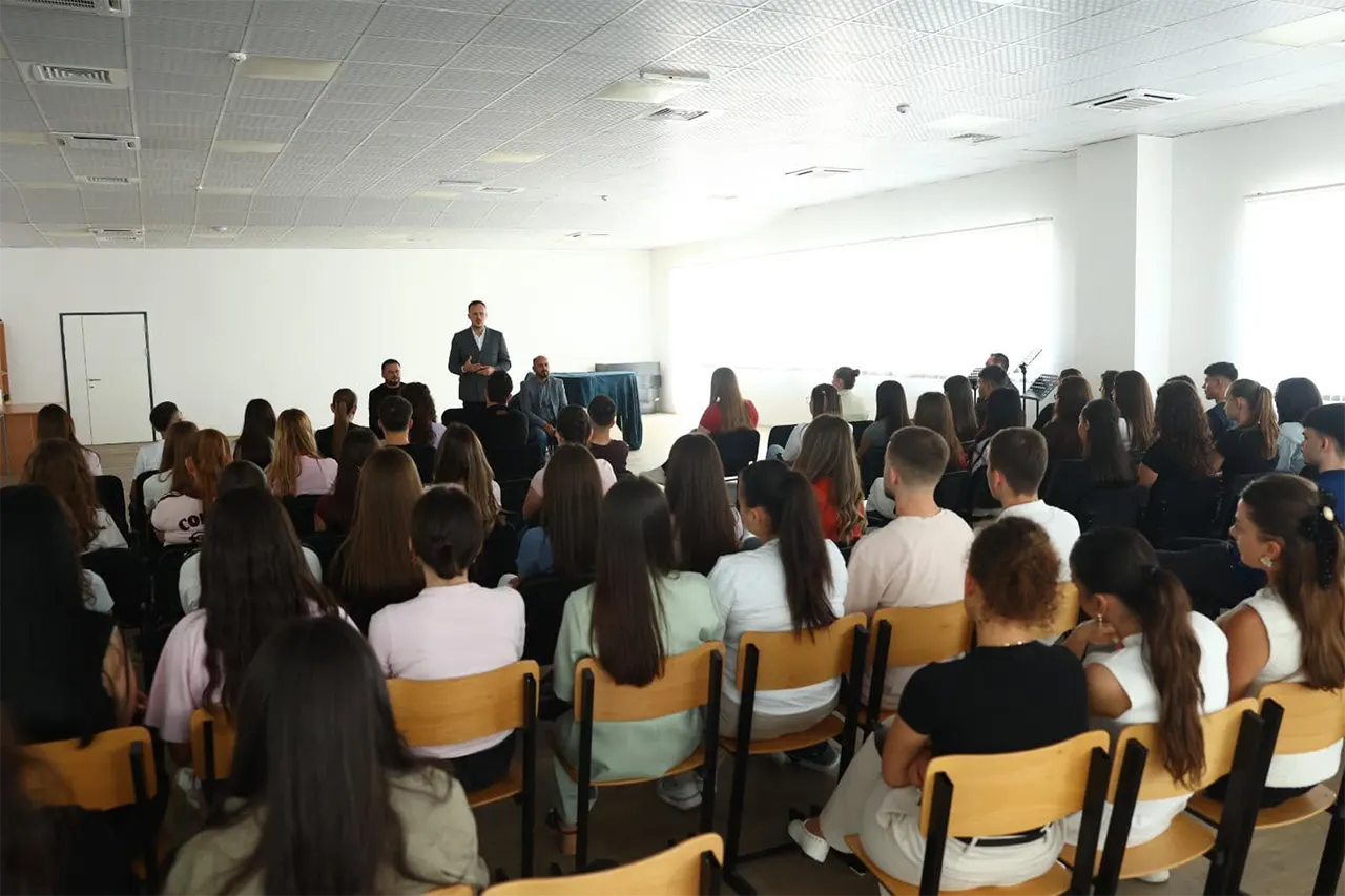 Hyseni: Gjilani po vazhdon me programin e praktikës për nxënës dhe studentë