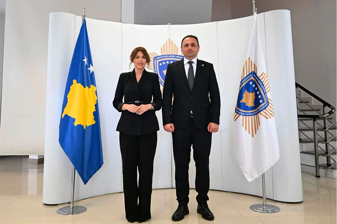 U.D. Presidentja Albulena Haxhiu vizitoi AKI-në ku u pritë nga drejtori, Petrit Ajeti