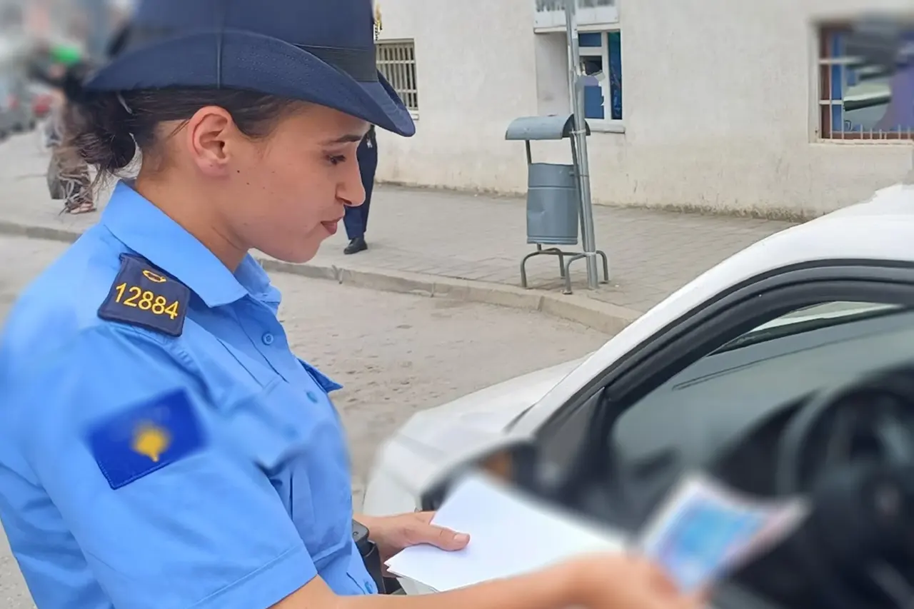 Vetëm të dielën policia ka shqiptuar mbi 2 mijë tiketa gjobitëse