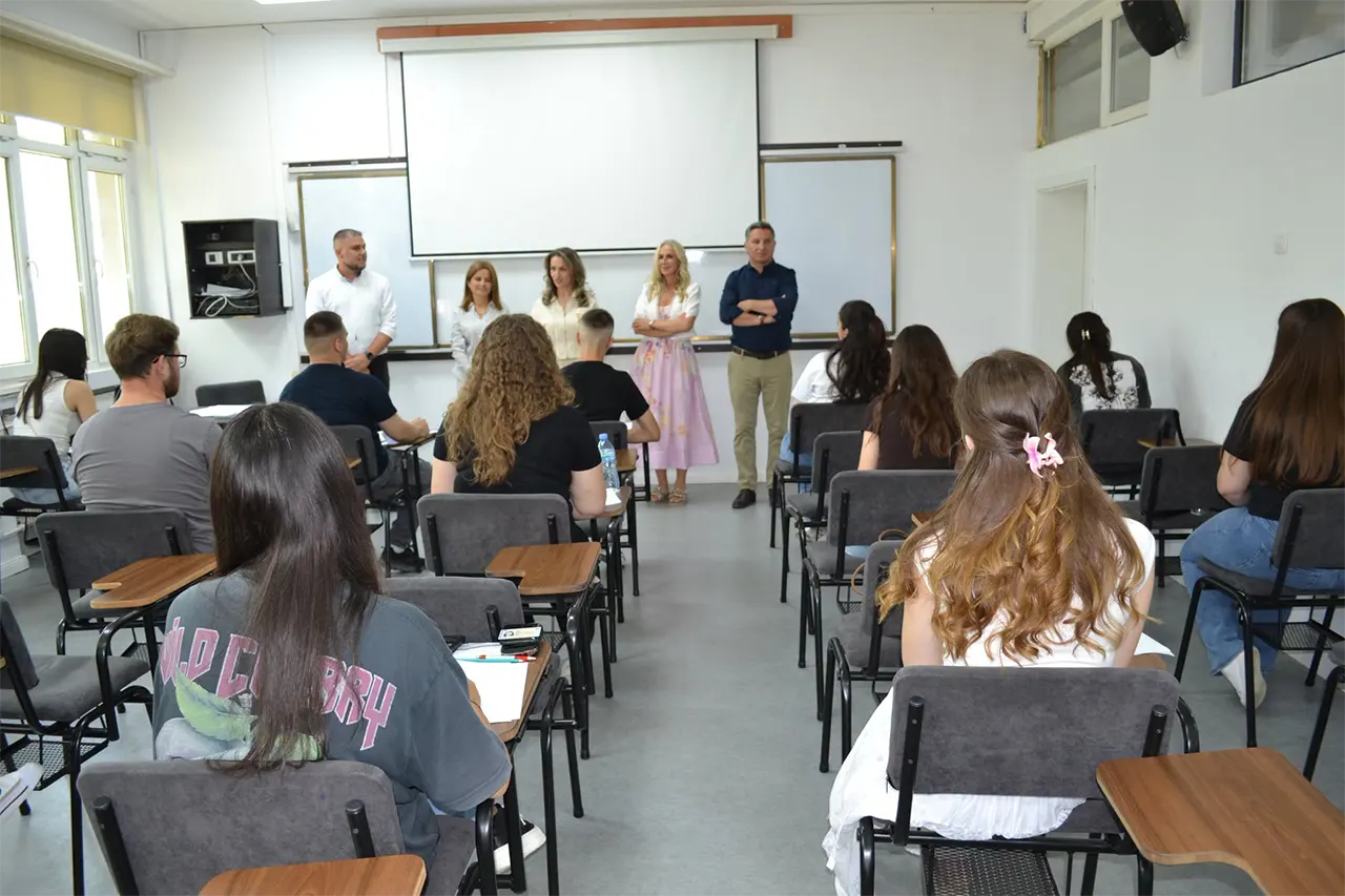 Në UKZ u mbajt provimi pranues për studentët e rinj për vitin akademik 2026/2027