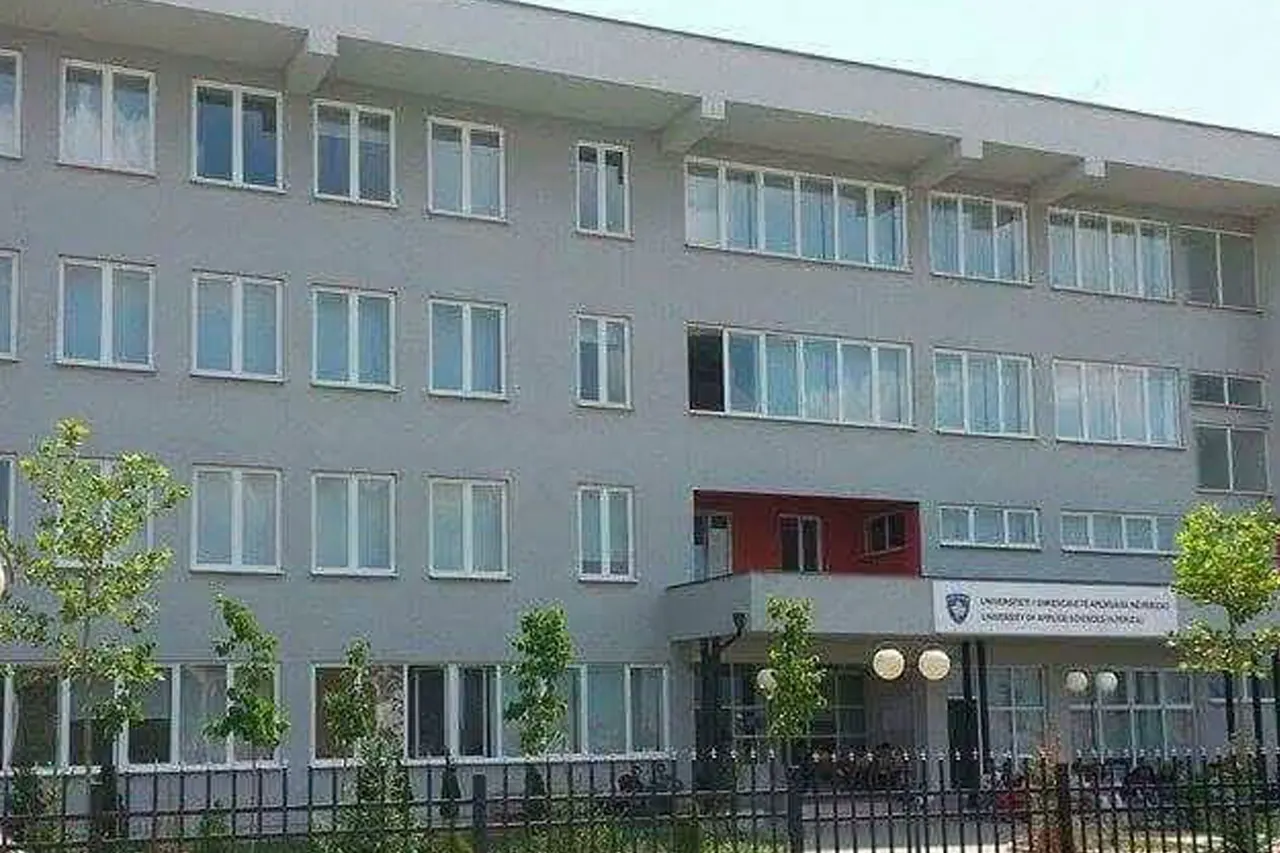Reagon Drejtoria Komunale e Arsimit në Viti!