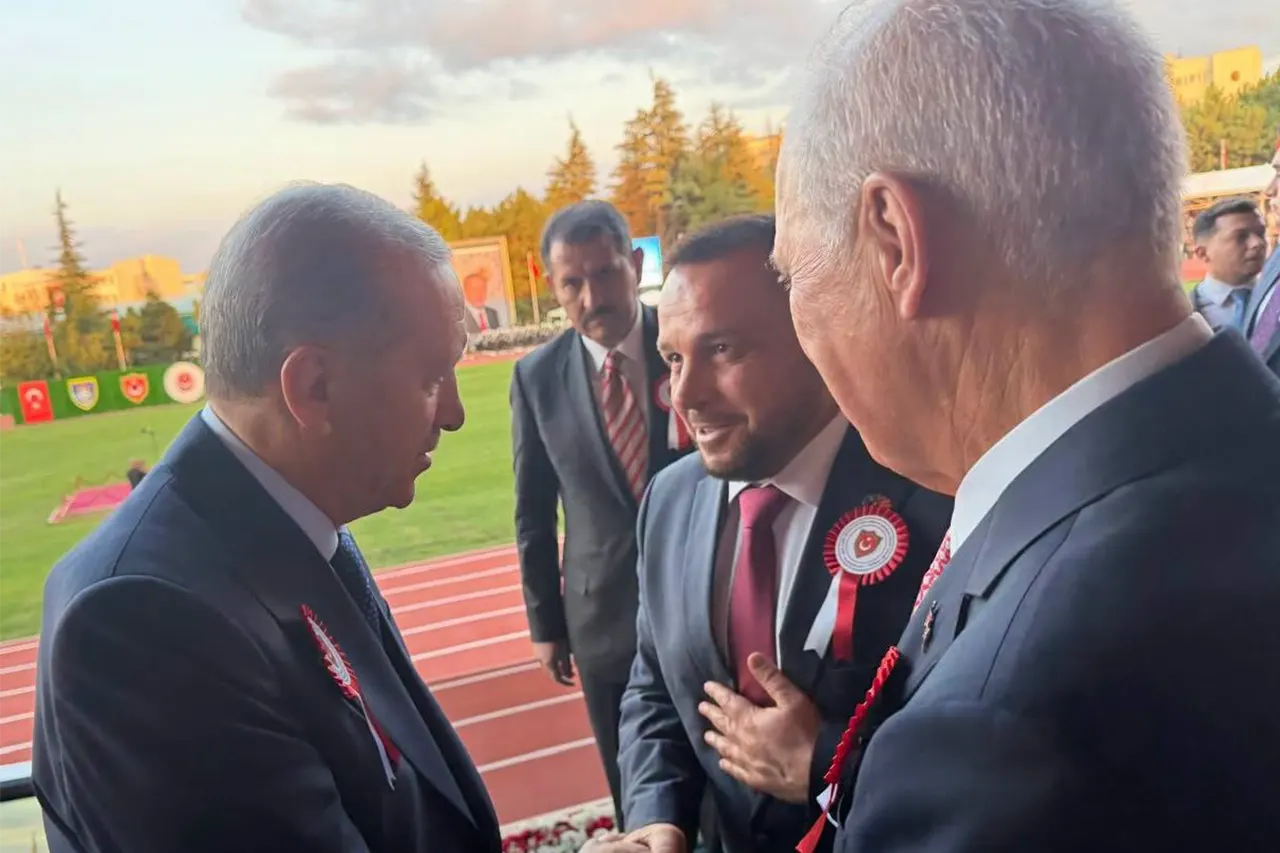Ministri Maqedonci takohet me presidentin Erdogan, pesë kadetë nga Kosova diplomojnë në Akademinë Ushtarake