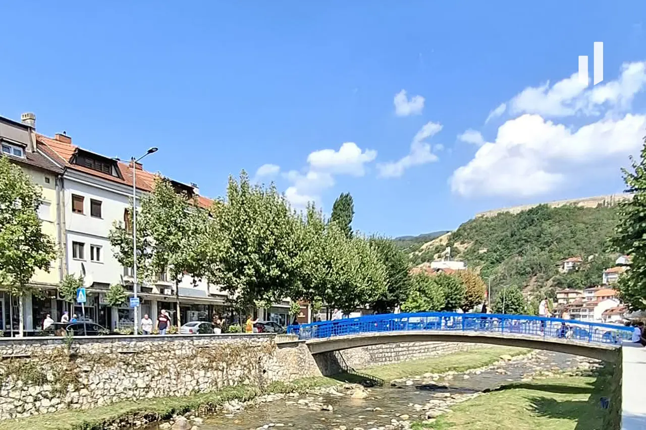 Mot i nxehtë, temperaturat maksimale deri në 35°C