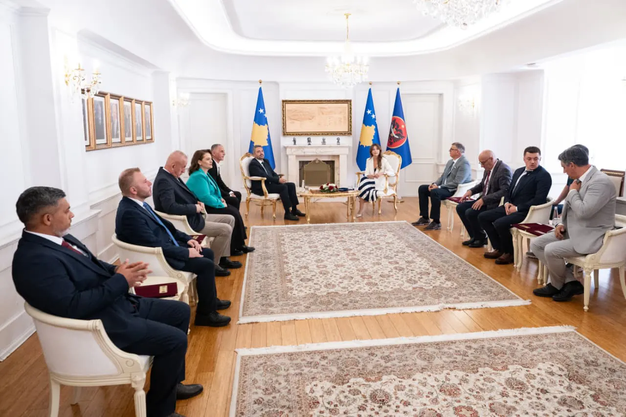 Nëntë anëtarë të rinj të KQZ-së dhanë betimin para U.D. Presidentes Haxhiu
