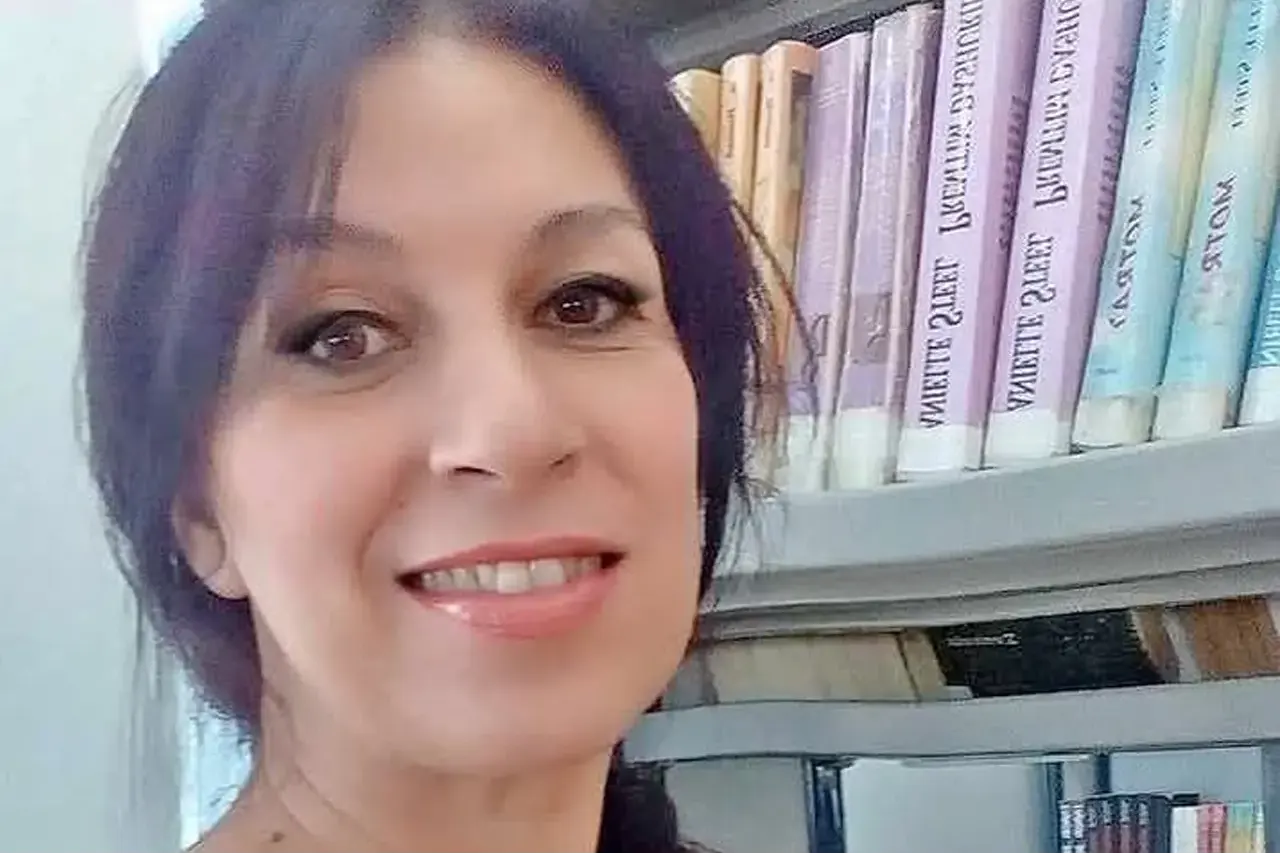 E veshur me frymë vjeshte – Cikël poetik nga Alma Zenellari