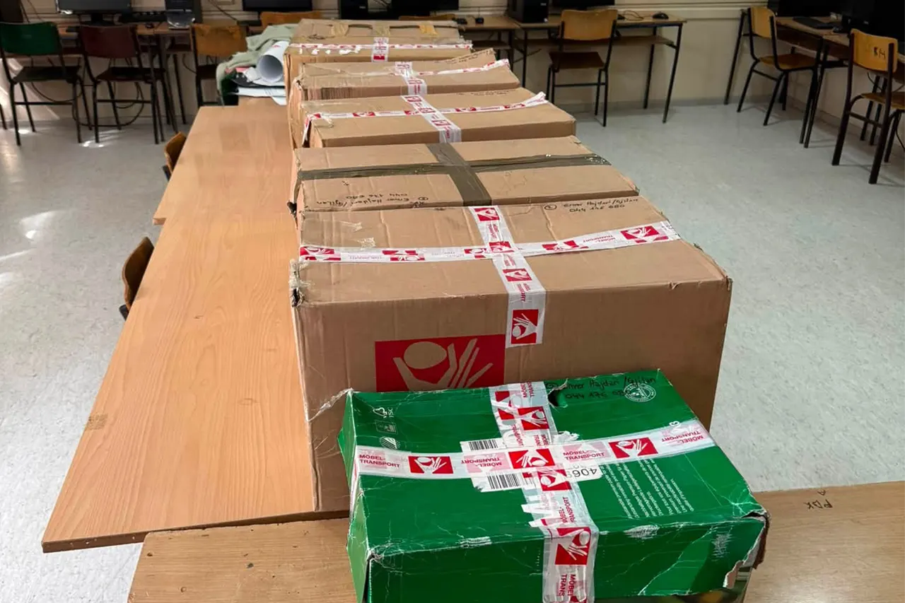 Donacion kompjuterësh nga shoqata “Llashtica vendlindja ime” për shkollën e fshatit