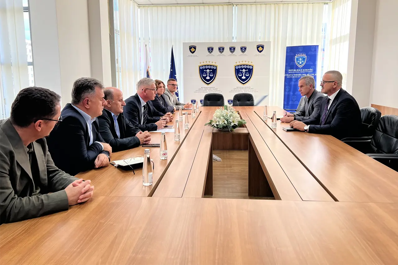 Kryetari i Gjykatës Themelore në Gjilan priti në takim Kryesuesin e Këshillit Gjyqësor të Kosovës