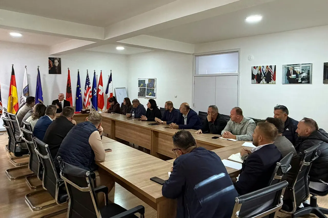 Kryetari i Vitisë, Sokol Haliti priti në takim kryetarin e Odës Ekonomike të Kosovës, Lulzim Rafuna