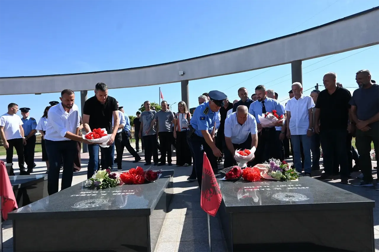 Komuna e Vitisë përkujton dëshmorët Jeton e Naser Rama