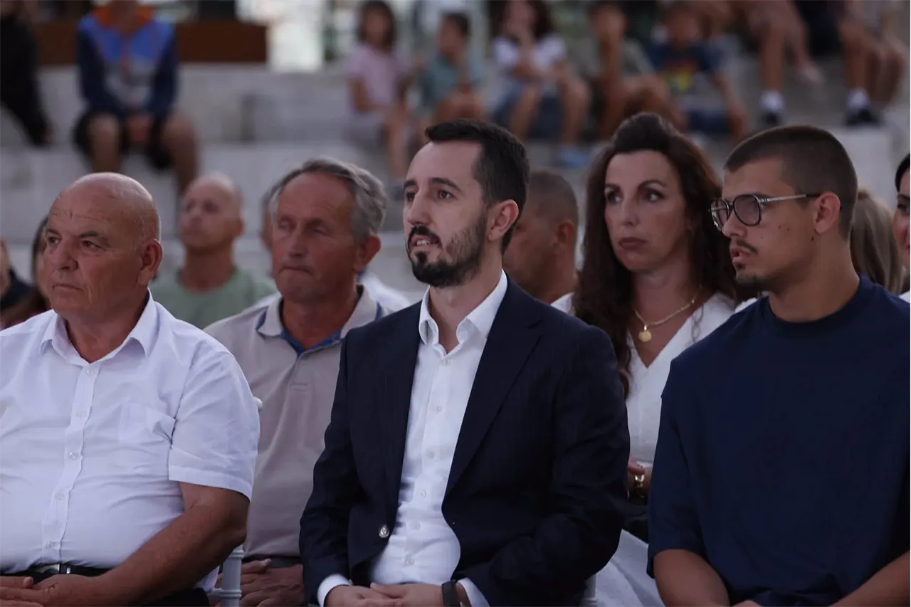 Rahimaj: Komuna e Kamenicës shënon fillimin e vitit të ri shkollor me përkushtim të ri ndaj arsimit