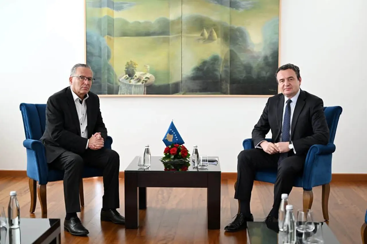 Kryeministri Kurti priti në takim kryetarin e PDK-së, Hamza