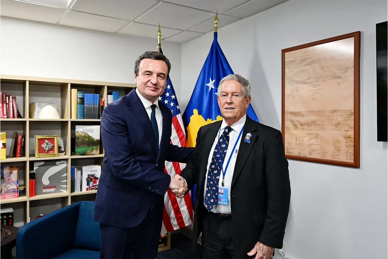 Kryeministri Kurti u takua me kongresistin amerikan Joe Wilson