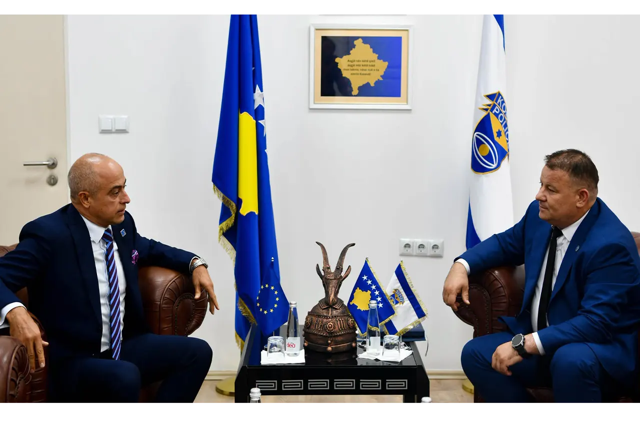 Drejtori i Përgjithshëm i Policisë së Kosovës priti në takim njoftues Shefin e ri të EULEX-it