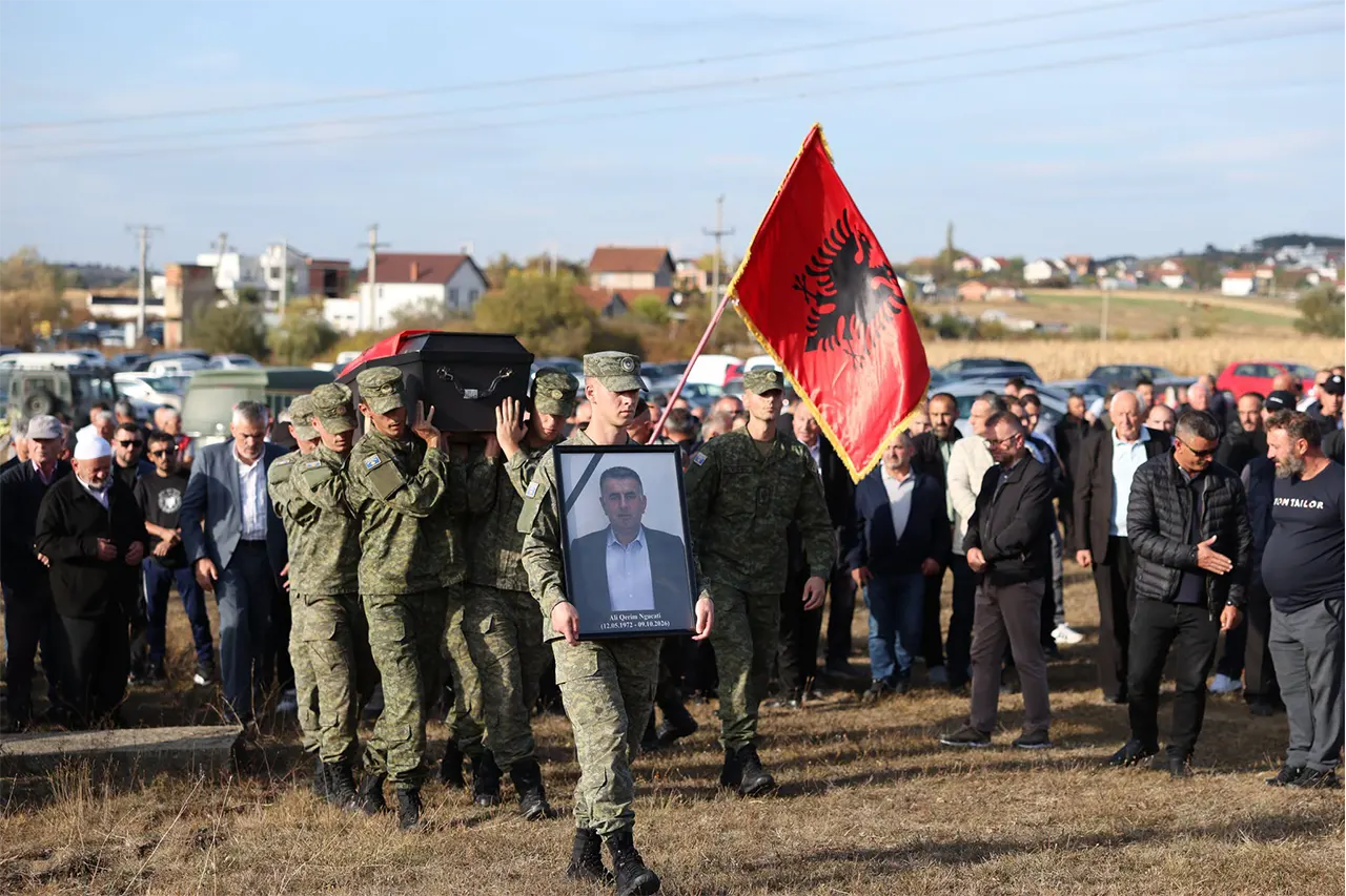 Me nderime ushtarake u varros zyrtari i lartë i FSK-së, Ali Ngucati