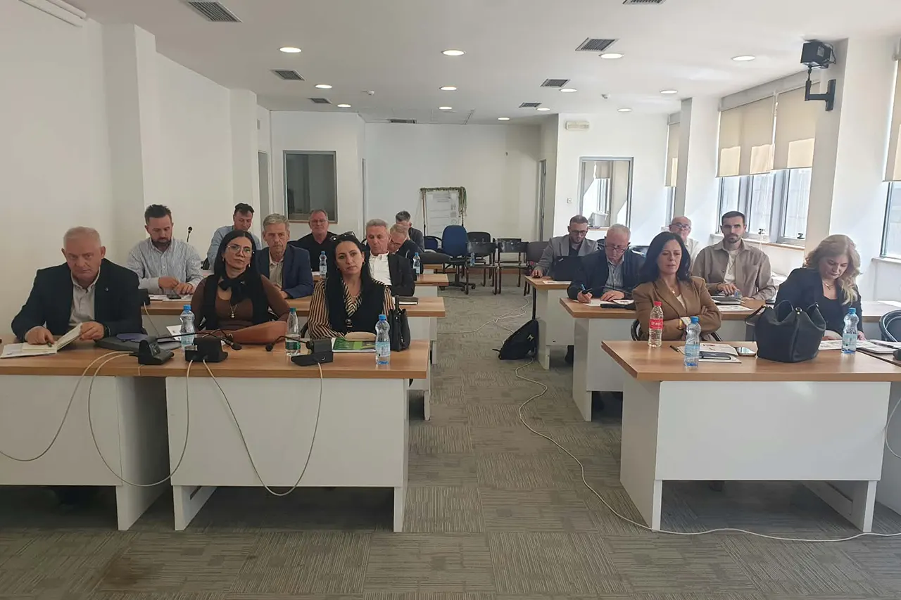 Dardanapress mbajti debatin: “Parandalimi i dukurive negative në shkolla”