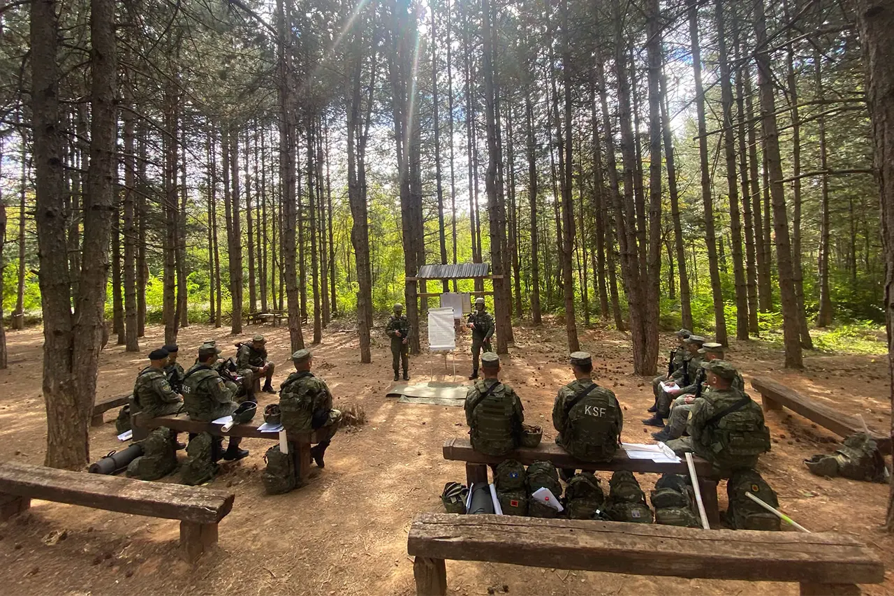 Liderët Luftarak të gatshëm për vendimmarrje dhe menaxhim në situata komplekse operacionale dhe taktike