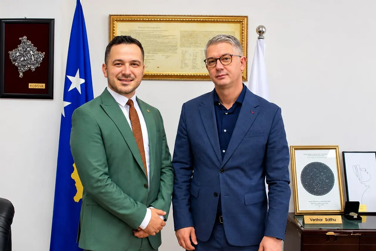 Kryetari i Gjykatës Themelore në Gjilan, Venhar Salihu ka mirëpritur fillimin e punës së gjyqtarit, Armend Ahmeti